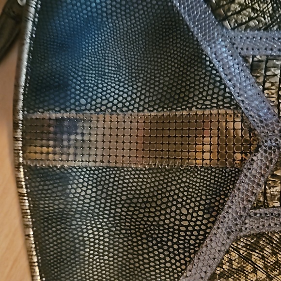 📢2 for $20  Retro 80s Gold, brown purse. - Picture 8 of 10